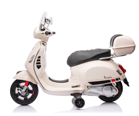 Milly Mally Jeździk na akumulator Vespa GTS Super White Milly Mally Jeździk na akumulator Vespa GTS Super White