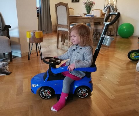 Milly Mally Pojazd z rączką MERCEDES-AMG C63 Coupe White Milly Mally Milly Mally Pojazd z rączką MERCEDES-AMG C63 Coupe White Milly Mally