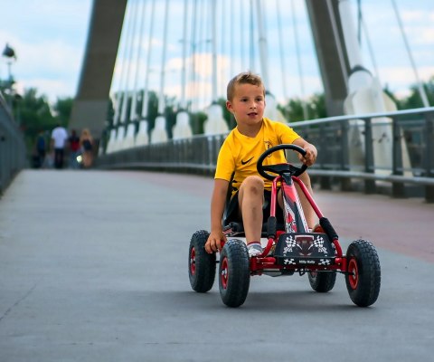 Gokart na pedały Thor Pink Milly Mally Gokart na pedały Thor Pink Milly Mally